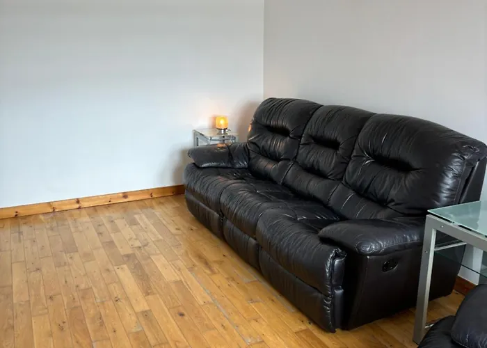 Maciver City Apartments Farraline Court